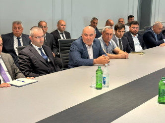 Yevlax Şəhər İcra Hakimiyyətində rayon fermerləri ilə görüş keçirilib