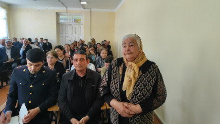 Yuxarı Qarxun kənd sakinlərinin müraciətləri dinlənildib