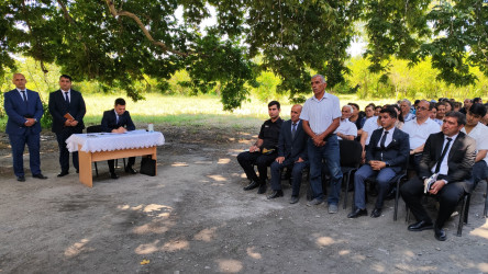 Yuxarı Bucaq kənd sakinlərinin müraciətləri dinlənilmişdir