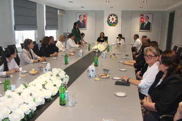 Yevlaxda 500-də artıq bal toplayaraq ali təhsil müəssisələrinə qəbul olmuş məzunlarla görüş keçirilmişdir