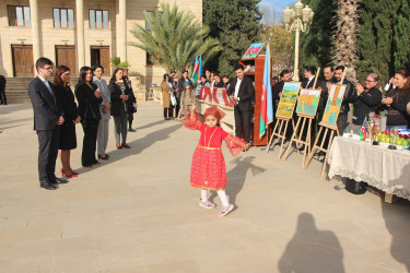 Yevlaxda 8 Noyabr-Zəfər Gününün beşinci ildönümünə həsr olunmuş rəsm və əl işlərindən ibarət sərgi keçirilmişdir