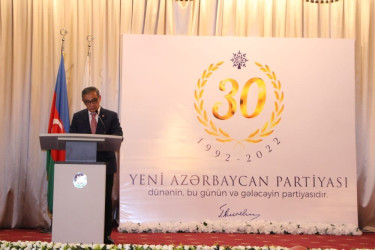 Yevlaxda Yeni Azərbaycan Partiyasının (YAP) təsis edilməsinin 30 illiyinə həsr olunmuş tədbir keçirilib