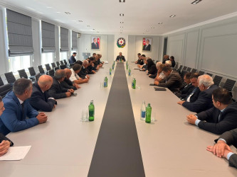 Yevlaxda dənli və texniki bitkilərin yığılması mövsümündə yanğın təhlükəsizliyinin təmin edilməsi ilə bağlı iclas keçirilib