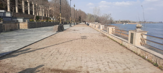 Yevlaxda Sahil Bulvar istirahət parkı əsaslı təmir edilir
