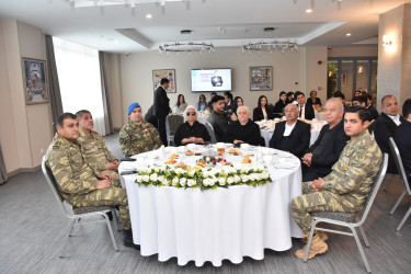 Yevlaxda Ulu Öndər Heydər Əliyevin anadan olmasının 103-cü ildönümünə həsr olunmuş tədbir keçirilib