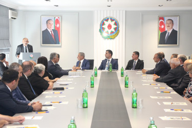 Yevlaxda “Qərbi Azərbaycan İrsi: Ermənistanda azərbaycanlılara məxsus qəbiristanlıqların sistemli qaydada dağıdılmasının nəticələri və beynəlxalq hüquqi məsuliyyətə dair hesabat və materiallar” kitabının I cildinin təqdimatı keçirilib
