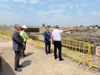 İcra Hakimiyyətinin Başçısı Şirvan Suvarma Kanalının rayon ərazisindən keçən hissəsində aparılan işlərlə tanış olub