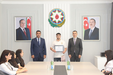 Yevlaxda ali təhsil müəssisələrinə 600-dən yüksək bal toplayaraq qəbul olan məzunlarla görüş keçirilmişdir