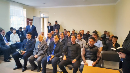 Yevlax Şəhər İcra Hakimiyyətinin Başçısı Qaraoğlan kəndində səyyar qəbul keçirib