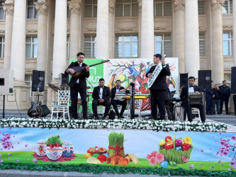 Yevlaxda Novruz bayramı və İlaxır çərşənbə təntənəli şəkildə qeyd olunub