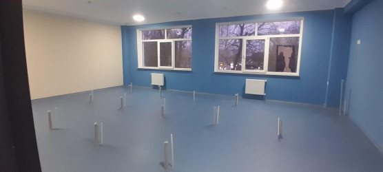 Yevlax Şəhər İcra Hakimiyyətinin Başçısı Anar Tağıyev S.Vurğun adına Şəhər 5 nömrəli tam orta ümumtəhsil məktəbdə həyata keçirilən tikinti işləri ilə yerində tanış olub.