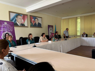 Yevlaxda Prezident təqaüdçüsü, əmək qəhrəmanı Tərlan Musayevanın Ulu Öndərin anadan olmasının 102-ci ildönümünə həsr olunmuş "Ulu Öndərə mənəvi borcum" kitabının təqdimatı keçirilmişdir