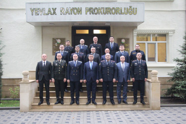 Yevlaxda 1 oktyabr - Prokurorluq işçilərinin peşə bayramı qeyd edilmişdir