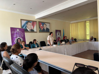 Yevlaxda Prezident təqaüdçüsü, əmək qəhrəmanı Tərlan Musayevanın Ulu Öndərin anadan olmasının 102-ci ildönümünə həsr olunmuş "Ulu Öndərə mənəvi borcum" kitabının təqdimatı keçirilmişdir