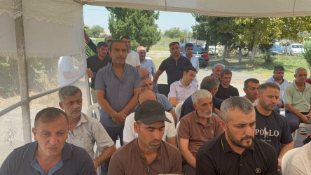 Bəydili kənd sakinlərinin müraciətləri dinlənildi