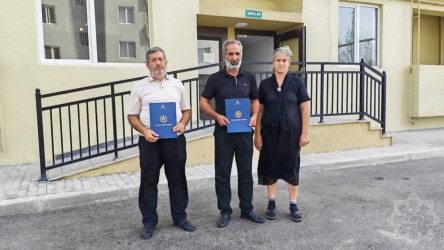 Yevlaxda şəhid ailələri və müharibə ilə əlaqədar əlilliyi olan şəxslərə mənzillər verilib