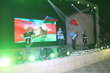 Yevlaxda Zəfər Günü münasibətilə bayram konserti təşkil olunub
