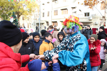 Yevlaxda uşaqlar üçün yeni il şənliyi keçirildi