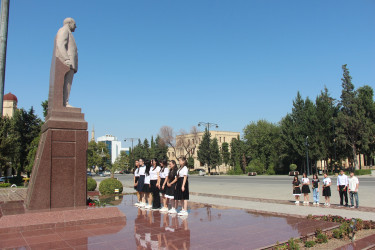 Yevlaxda ali təhsil müəssisələrinə 600-dən yüksək bal toplayaraq qəbul olan məzunlarla görüş keçirilmişdir