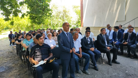 Yuxarı Bucaq kənd sakinlərinin müraciətləri dinlənilmişdir