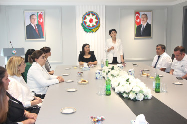 Yevlaxda 500-də artıq bal toplayaraq ali təhsil müəssisələrinə qəbul olmuş məzunlarla görüş keçirilmişdir