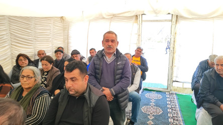 Yevlax Şəhər İcra Hakimiyyətinin Başçısı Ağqıraqlı kəndində növbəti səyyar qəbul keçirmişdir