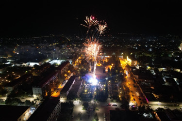 Yevlaxda Zəfər Gününə həsr edilən möhtəşəm konsert keçirilib