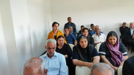 Kolanı kəndində sakinlərin müraciətləri dinlənilmişdir