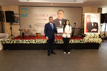 Yevlaxda Ulu Öndər Heydər Əliyevin anadan olmasının 103-cü ildönümünə həsr olunmuş tədbir keçirilib