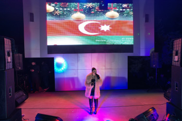 Yevlaxda 31 Dekabr Dünya Azərbaycanlılarının Həmrəyliyi Günü və Yeni İl münasibətilə konsert proqramı təşkil edilmişdir